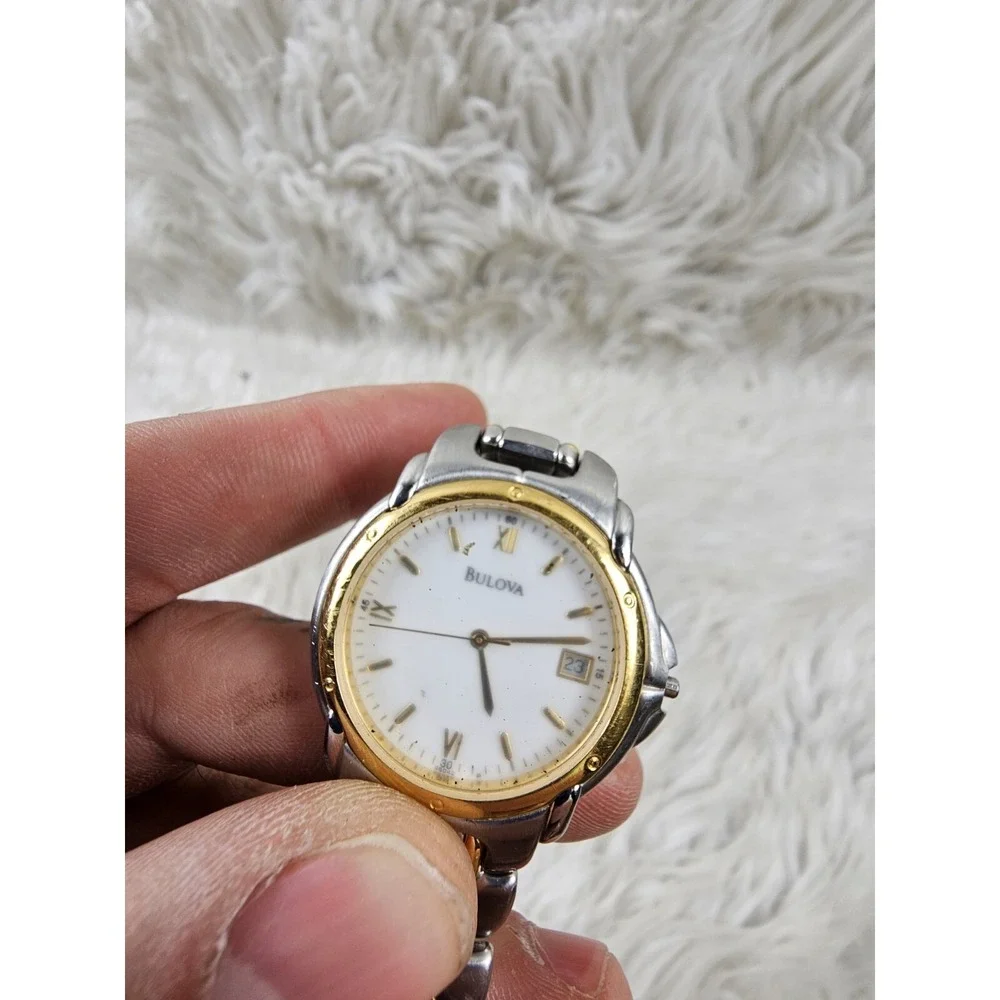 4 Super rare Vintage Bulova Watches - For Parts And Repairs - 15 JEWELS
